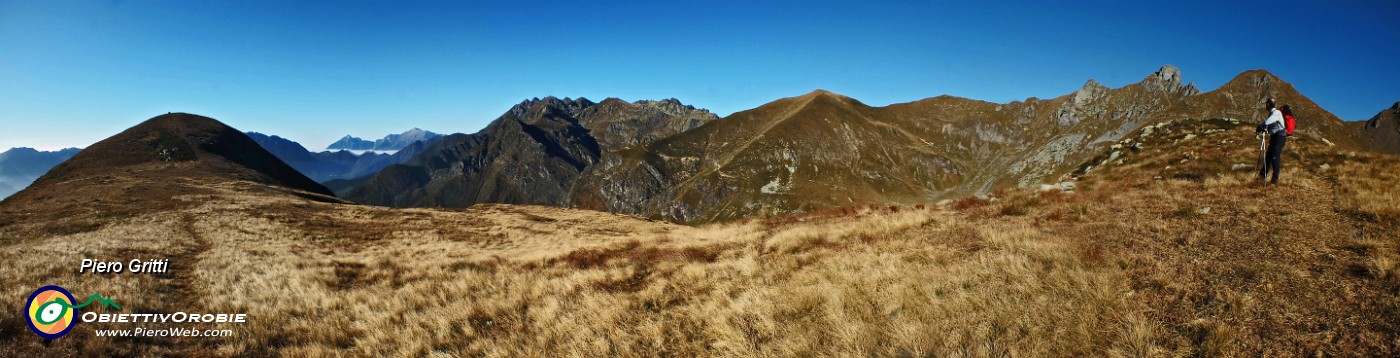 13 Monte Avaro a sx, Monte di Sopra al centro, Valletto a dx.jpg